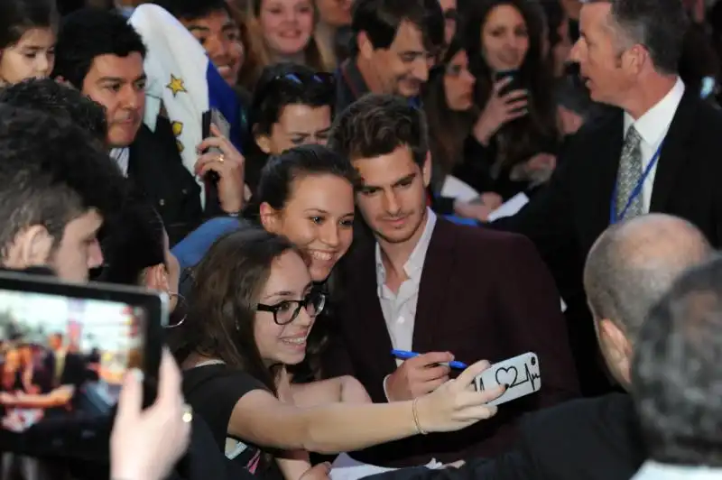 Andrew Garfield selfie 