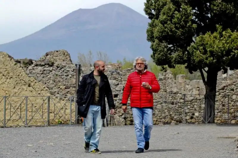 BEPPE GRILLO AGLI SCAVI DI POMPEI 