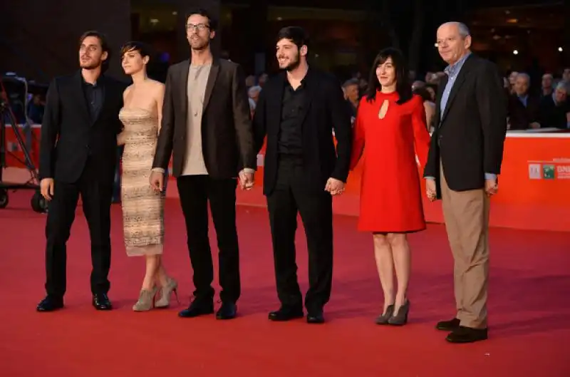 CAST DEL FILM IL MONDO FINO IN FONDO 