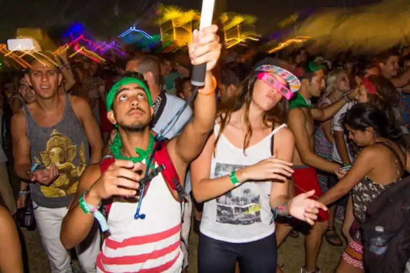 COACHELLA DANCE 