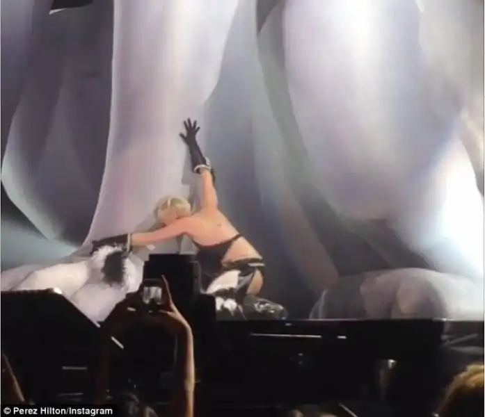 La Cyrus si dispera per il suo Floyd 