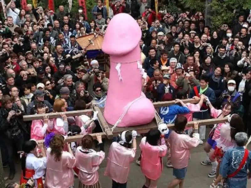 GIAPPONE FESTA DEL PENE 