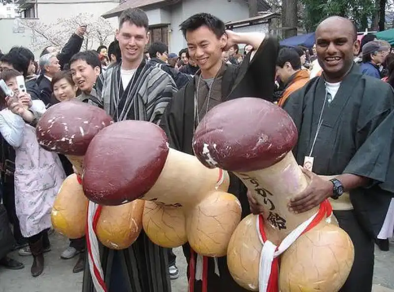 GIAPPONE FESTA DEL PENE 