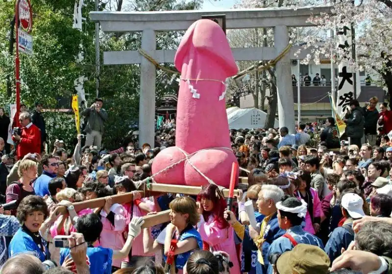 GIAPPONE FESTA DEL PENE 