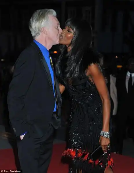 naomi campbell Philip Treacy foto daily mail 