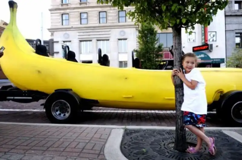 noticias curiosas banana car coche platano 