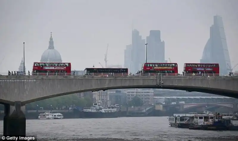 OTTOMILA BUS IN SERVIZIO A LONDRA 