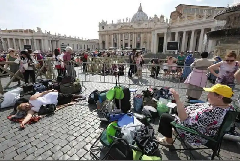 I PAPI SANTI - FEDELI E PELLEGRINI A PIAZZA SAN PIETRO