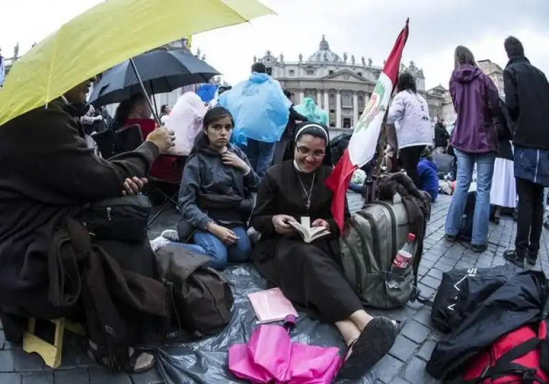 I PAPI SANTI - FEDELI E PELLEGRINI A PIAZZA SAN PIETRO