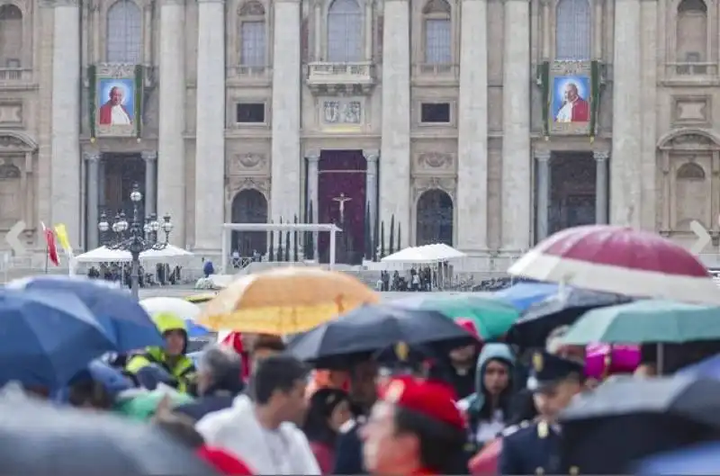 I PAPI SANTI - FEDELI E PELLEGRINI A PIAZZA SAN PIETRO