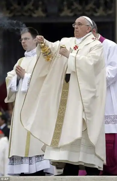 I PAPI SANTI IN VATICANO CANONIZZAZIONE DI WOJTYLA E RONCALLI 