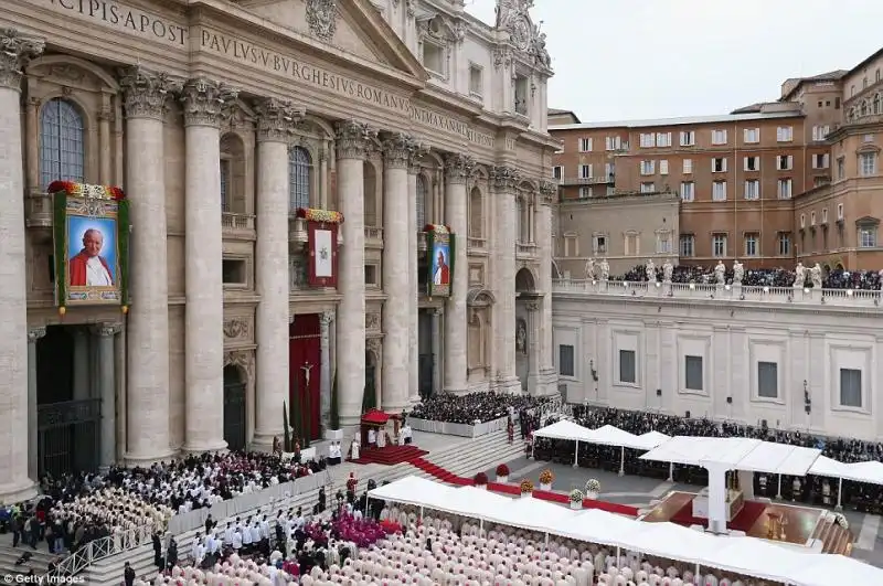 I PAPI SANTI IN VATICANO CANONIZZAZIONE DI WOJTYLA E RONCALLI 