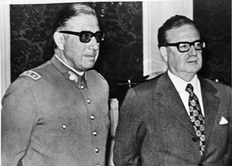 PINOCHET E ALLENDE 