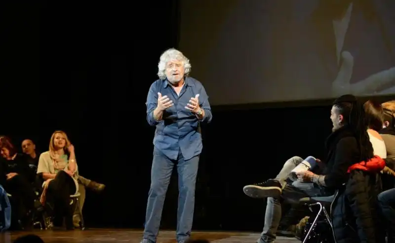 IL RITORNO DI GRILLO A TEATRO 