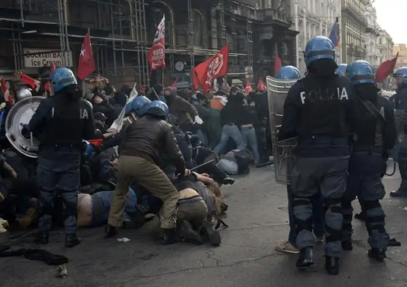 Roma, guerriglia urbana