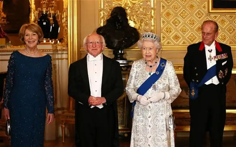 Sabina Coyne Michael D Higgins la regina Elisabetta e il principe filippo 