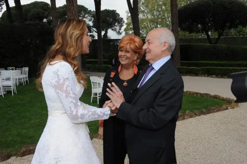 La sposa Lucia Marotta con i Bertinotti 