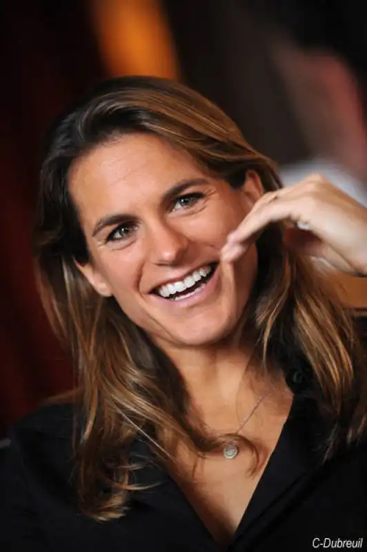 amelie mauresmo   