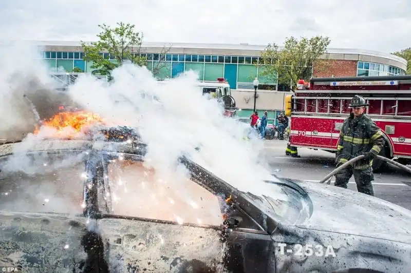 baltimora   scontri dopo la morte di freddie gray  3