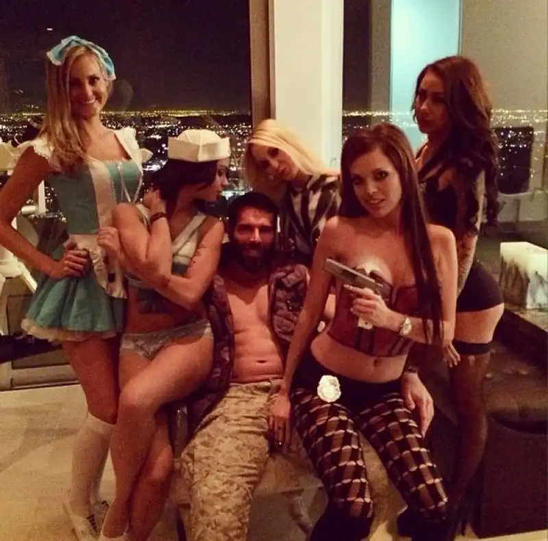 dan bilzerian  5