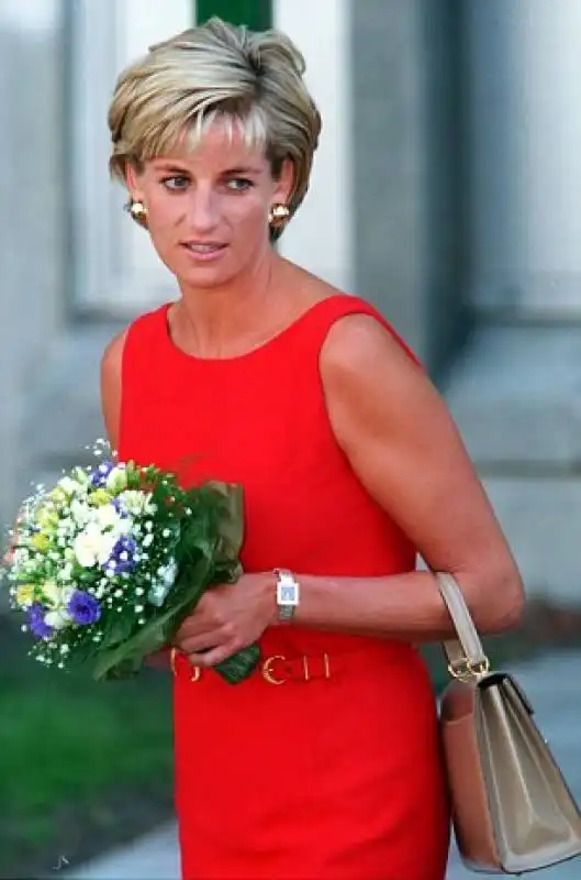 diana in rosso