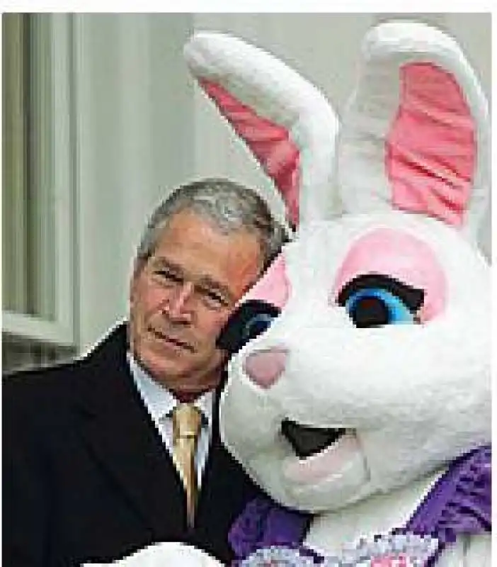 GEORGE BUSH CON EASTER BUNNY