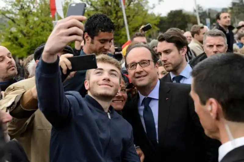 hollande selfie  