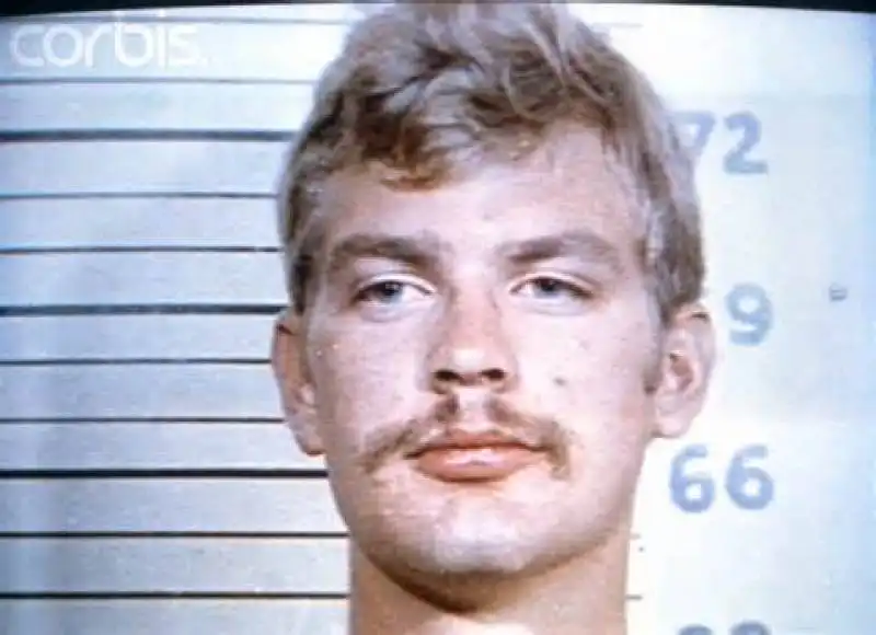 JEFFREY DAHMER  th