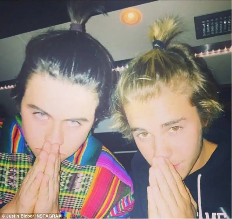 justin bieber e kendall jenner al coachella  4