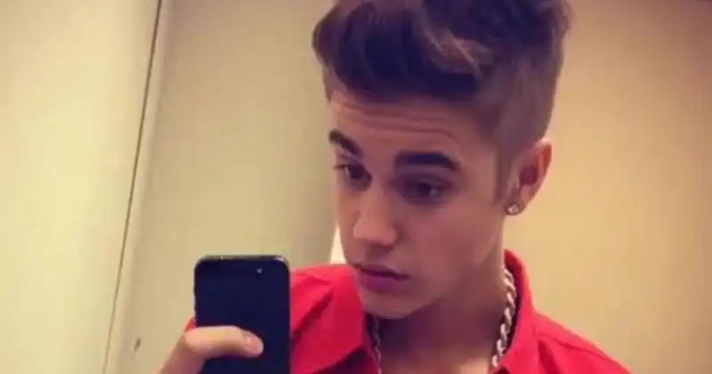 justin bieber selfie