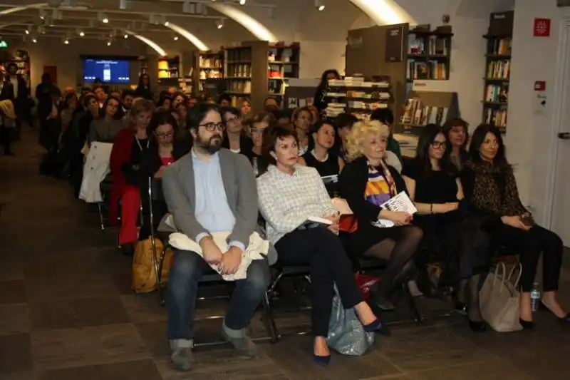 la sala della libreria rizzoli