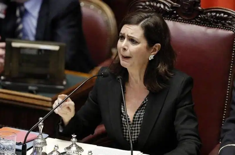 laura boldrini a montecitorio fiducia