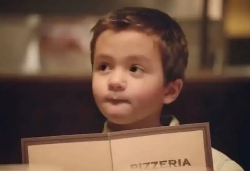 lo spot mcdonalds contro la pizza  