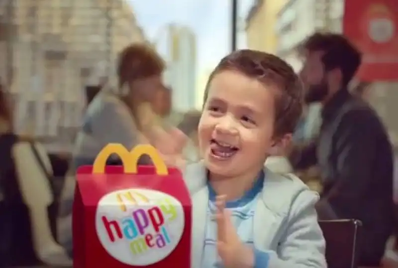 lo spot mcdonalds contro la pizza 