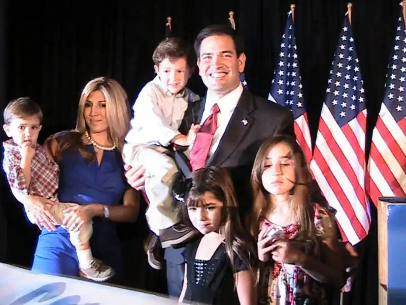 marco rubio  con famiglia