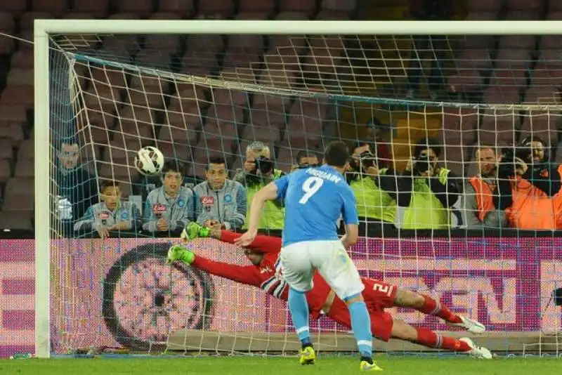 napoli batte sampdoria 4 2 