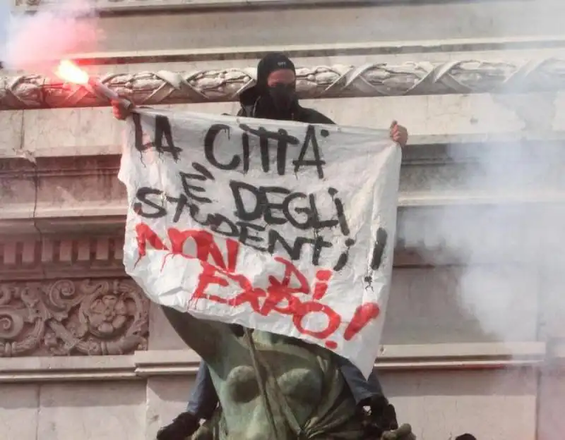 noexpo corteo a milano  17