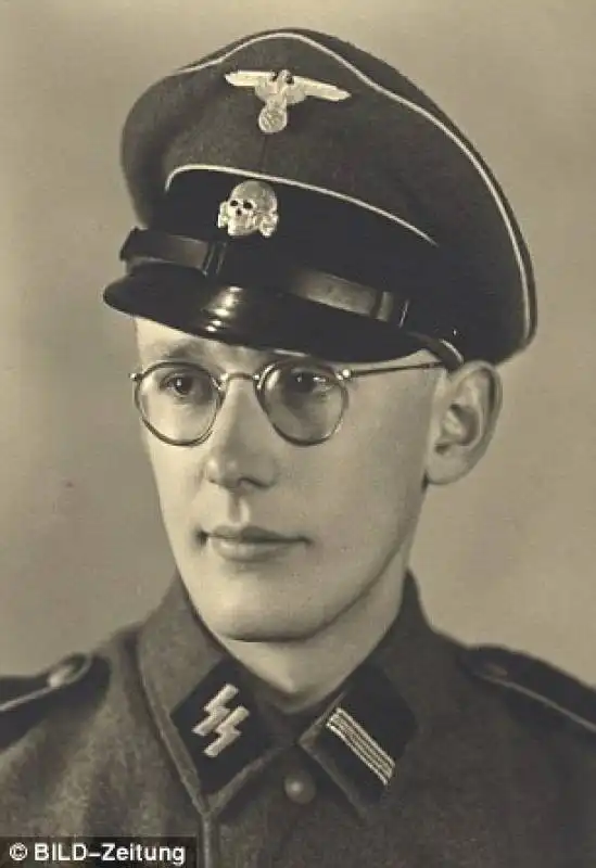 OSKAR GRONING 