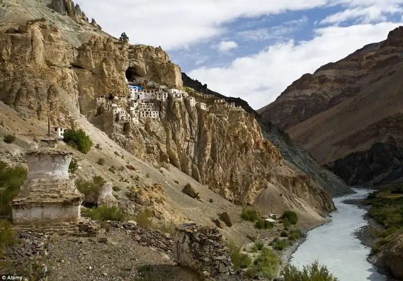 phugtal monastery, india