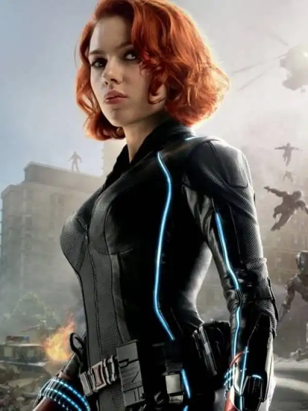 scarlett johansson tra i supereroi