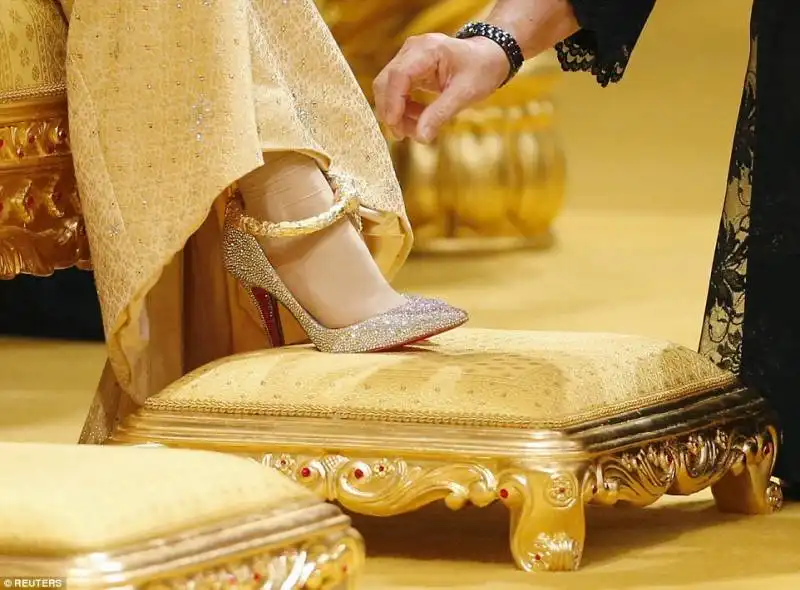  scarpe christian louboutin per la sposa del brunei