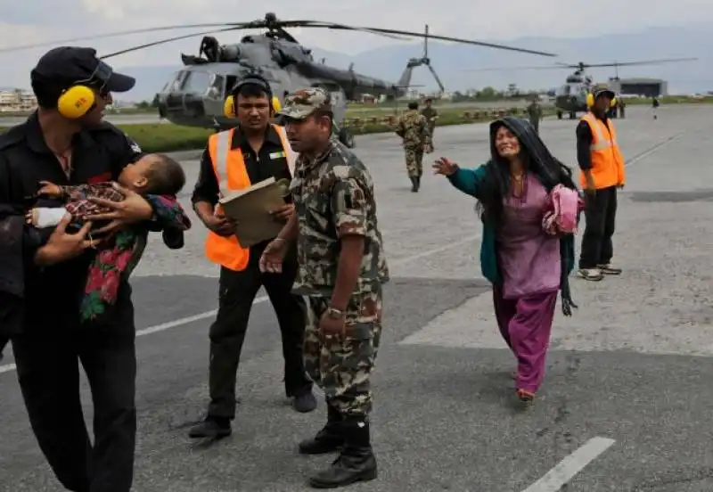 soldati indiani  in nepal 