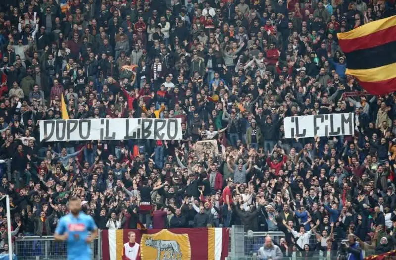 STADIO OLIMPICO - STRISCIONI CONTRO LA MAMMA DI CIRO ESPOSITO