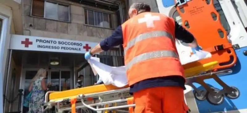 SUICIDIO GENOVA