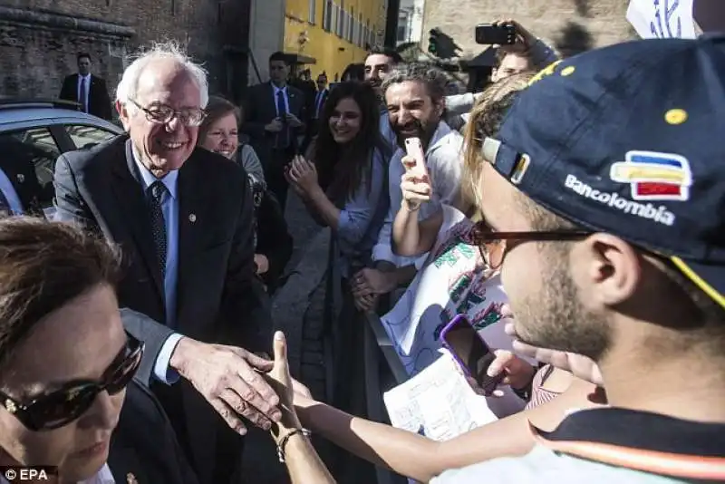 bernie sanders  in vaticano