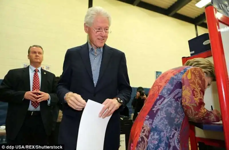 bill clinton vota alle primarie 