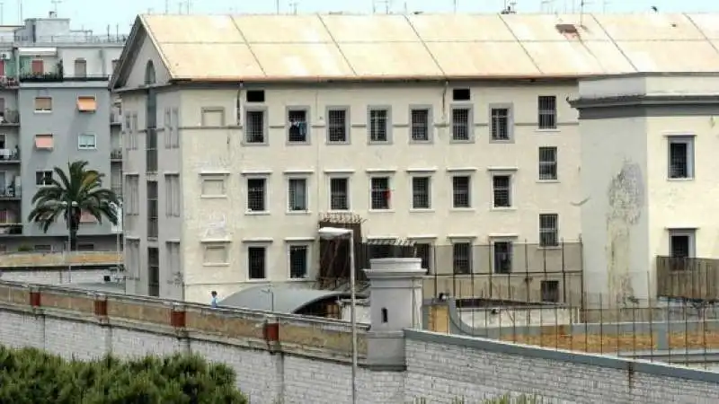 CARCERE DI BARI