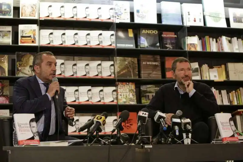 ignazio marino presenta il suo libro con franco di mare