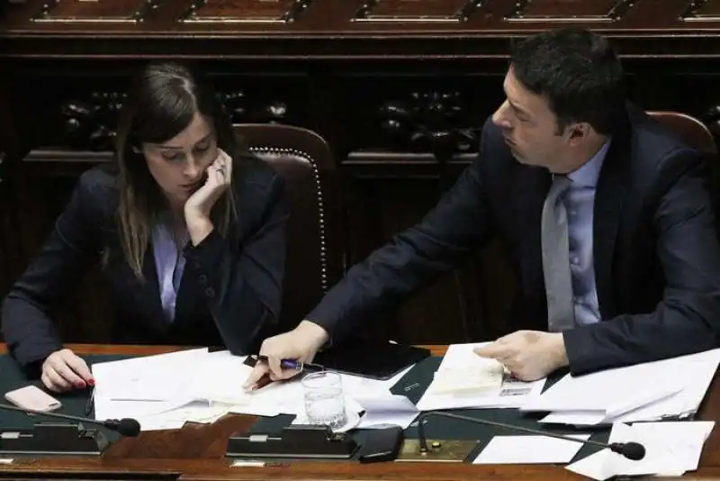 Il ministro Maria Elena Boschi e il presidente del Consiglio Matteo Renzi