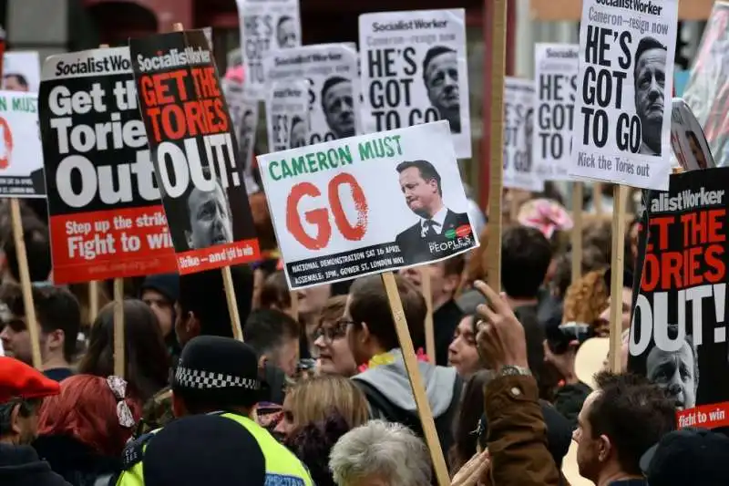 PANAMA PAPERS - PROTESTE A LONDRA CONTRO CAMERON